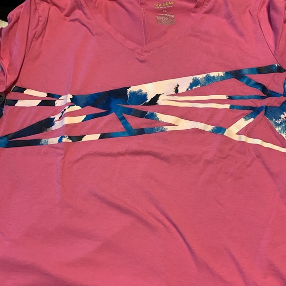 LAST CHANCE- Pair of Tek Gear Tees - Picture 3 of 10